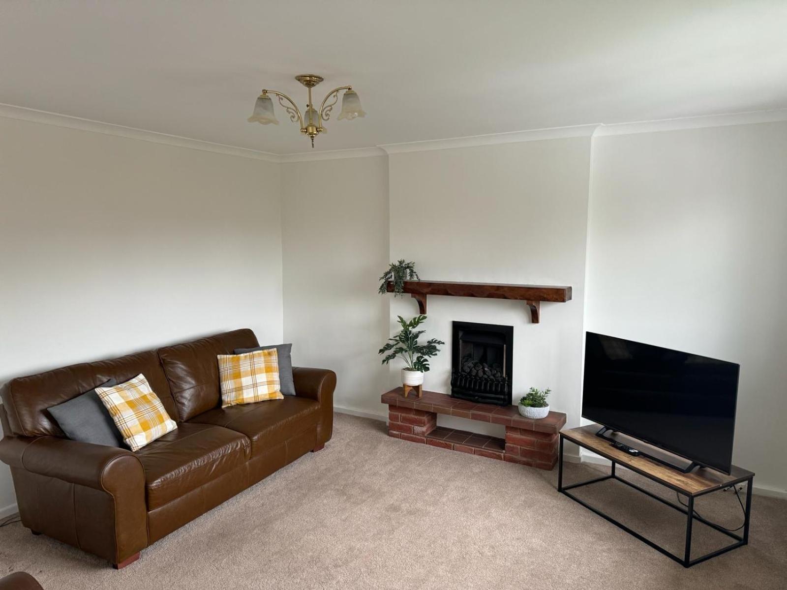Stratford Upon Avon: 2 Bed Town Centre Apartment, Parking For One Car 외부 사진